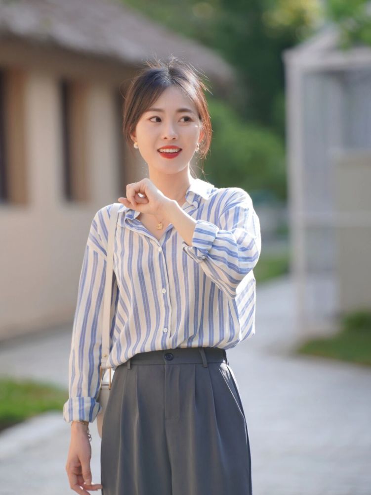 30岁左右的女人衣服应该穿松还是穿紧这几套是答案