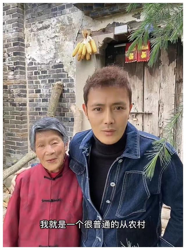 虽然没有像任嘉伦,李易峰,杨洋这样大红大此,但一直有戏拍.