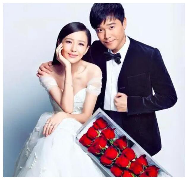 陈思诚佟丽娅离婚后罕见同框佟丽娅给前夫整理衣服好贴心