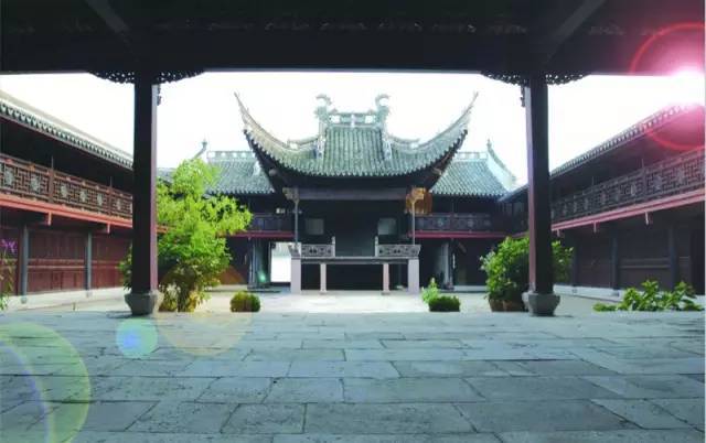 与此同时,宁海城隍庙也是省重点文物保护单位王锡桐起义遗址,清光绪二
