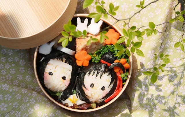 《魔道祖师》主题料理鉴赏,忘羡兔甜点可爱精致,粉丝:这你舍得吃?