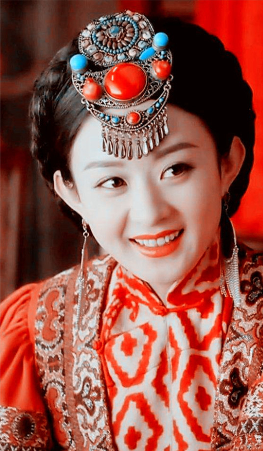 古风嫁衣各有风采,赵丽颖的嫁衣可真不少,基本上每一部都要结婚