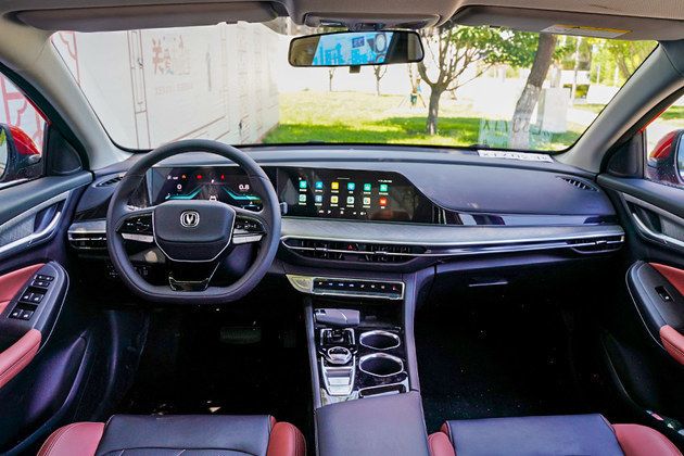 10万级家轿品质之选,试驾体验2022款逸动plus_腾讯新闻