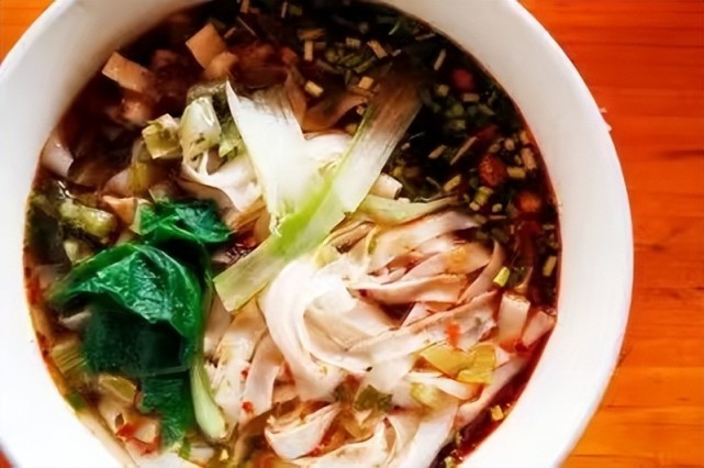 贵州黎平切粉:鲜香爽滑 味浓正宗