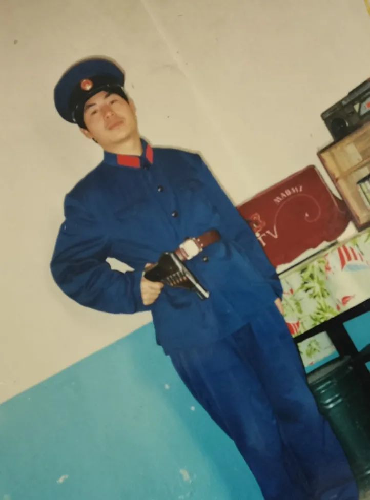 从40后到00后ta们生在不同年代为何却有着相同的经历