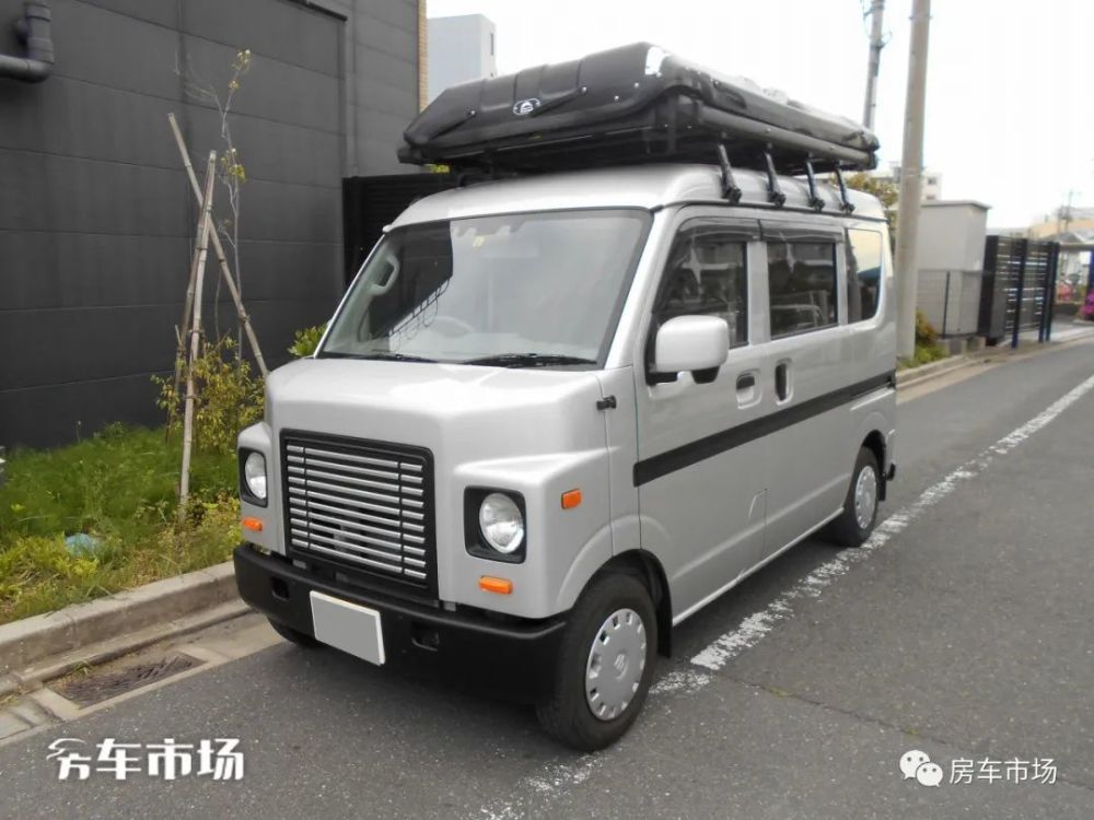 一个人的房车生活,铃木0.66l微型露营车,配单人床和车顶帐篷_腾讯新闻