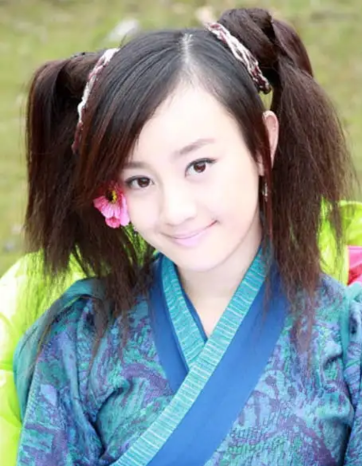 张檬小五晒婚纱照被"善良网友"祝福:聪明的人,都懂得重启人生_腾讯