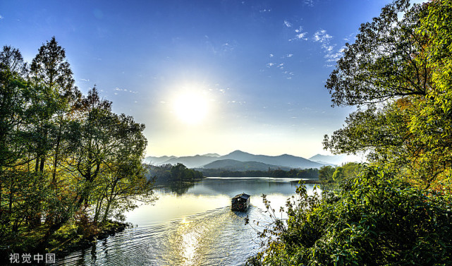 西湖杨公堤景区:让游客行走在风景里