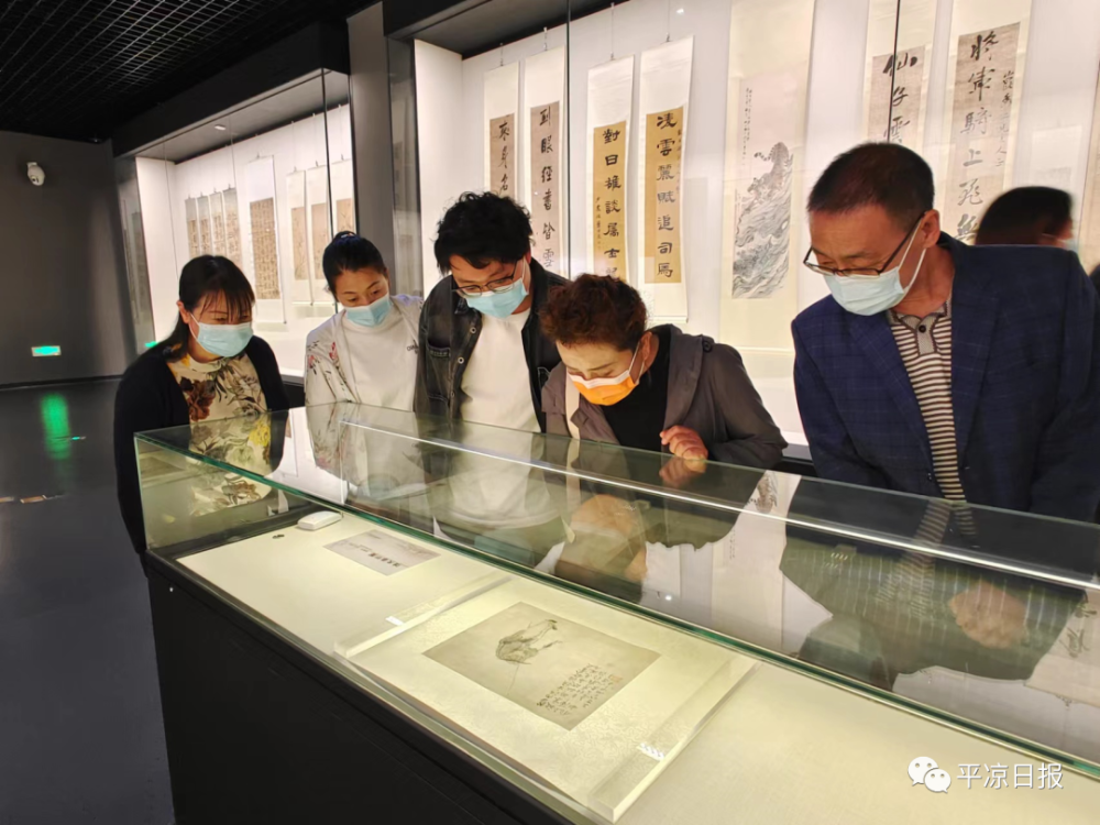 518博物馆日丨平凉百件馆藏书画珍品亮相