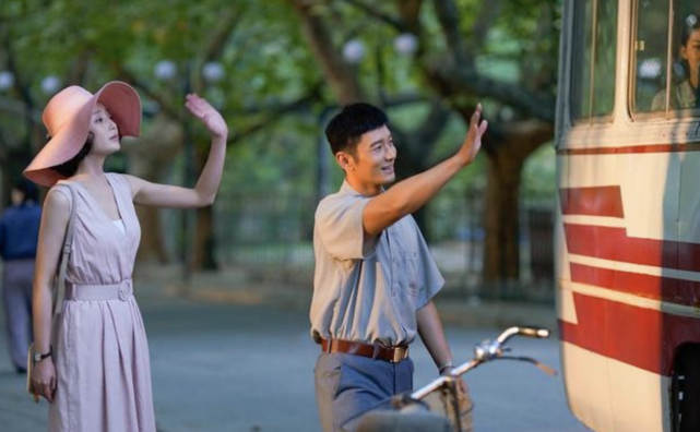 殷桃加盟《中餐厅6》,被44岁黄晓明叫桃姐,《人世间》演员将合体