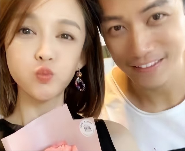 陈乔恩与艾伦领证后秀婚戒,两人婚后自驾游,幸福感满满