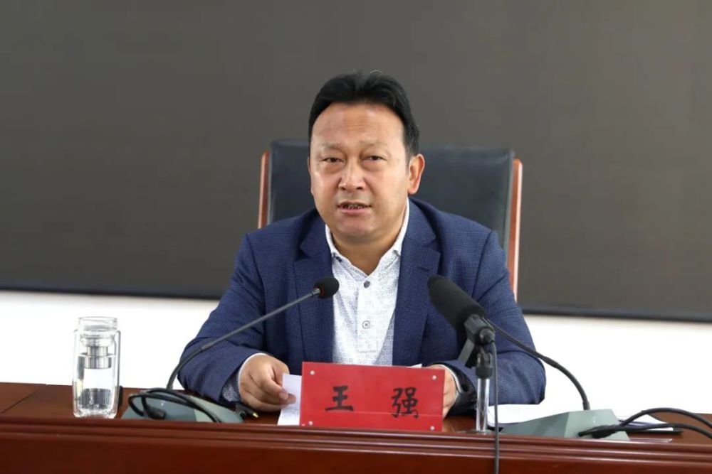 县委书记王强出席开班仪式并讲话宕昌县高度重视本次轮训工作,县委