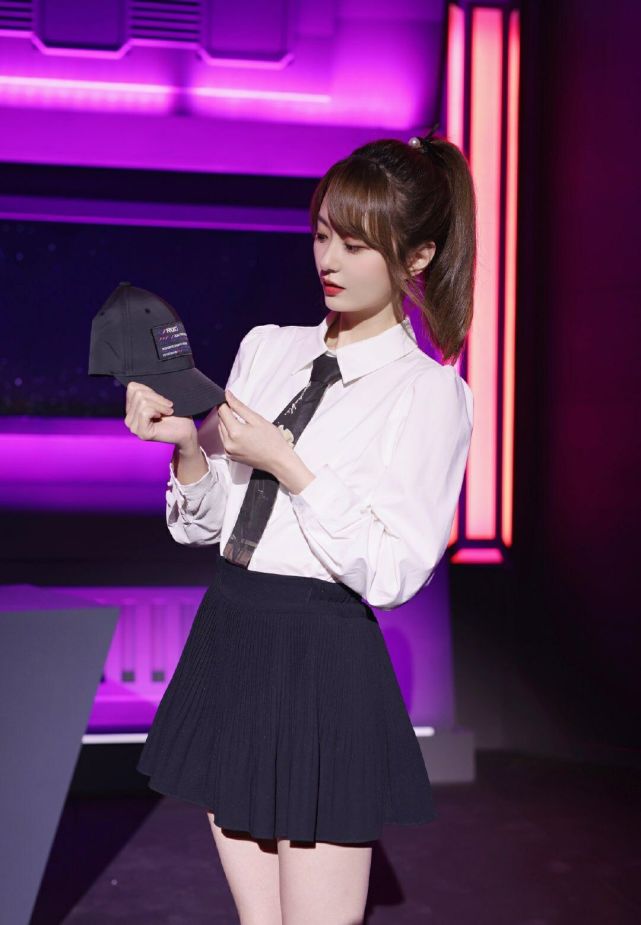 nba女主播王小七有黑历史吗?篮球解说杨毅揭秘腾讯主播内幕消息