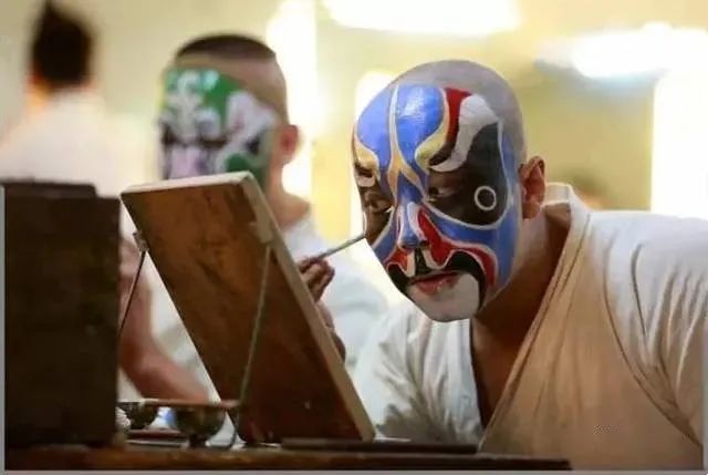 花脸为啥都是光头,原因让人心生敬佩插图2