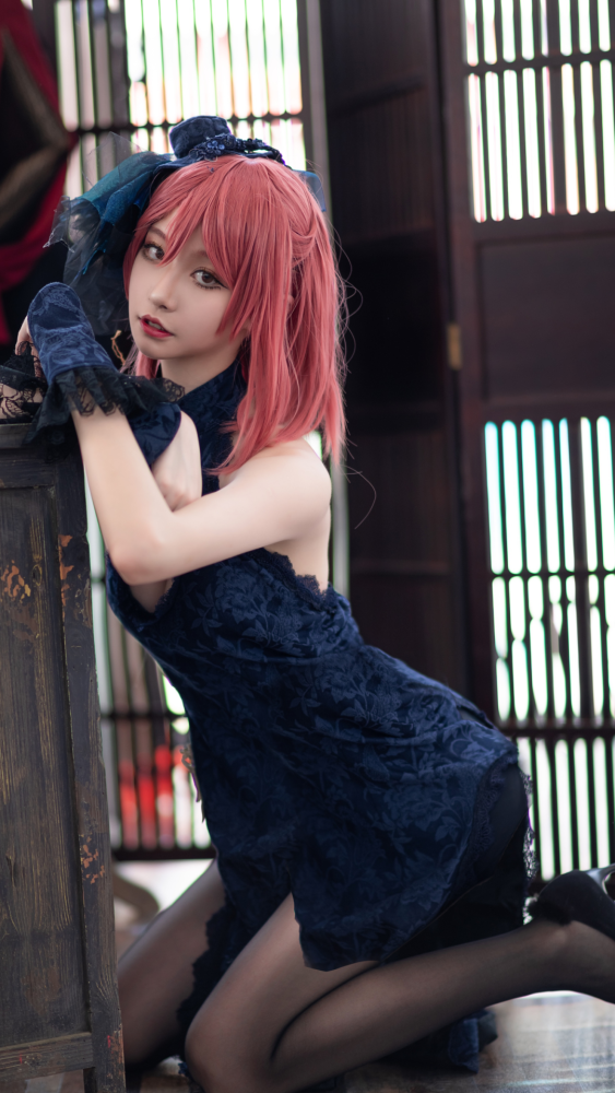 cos碧蓝航线大长腿黑太子cos正片沧霁桔梗