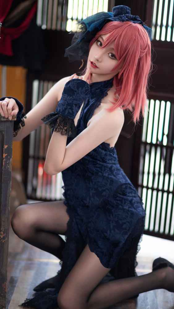 cos碧蓝航线大长腿黑太子cos正片沧霁桔梗