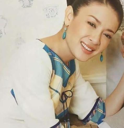 泰国王妃西拉米:失宠后被禁足在尼姑庵,见自己儿子都要下跪行礼