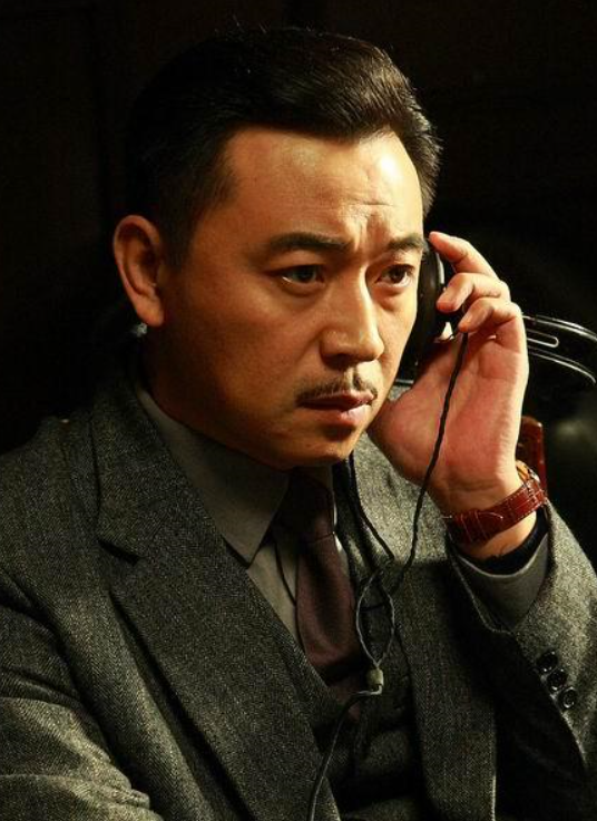 这部抗战剧还没开播,王劲松的一段表演,已经让我破防了