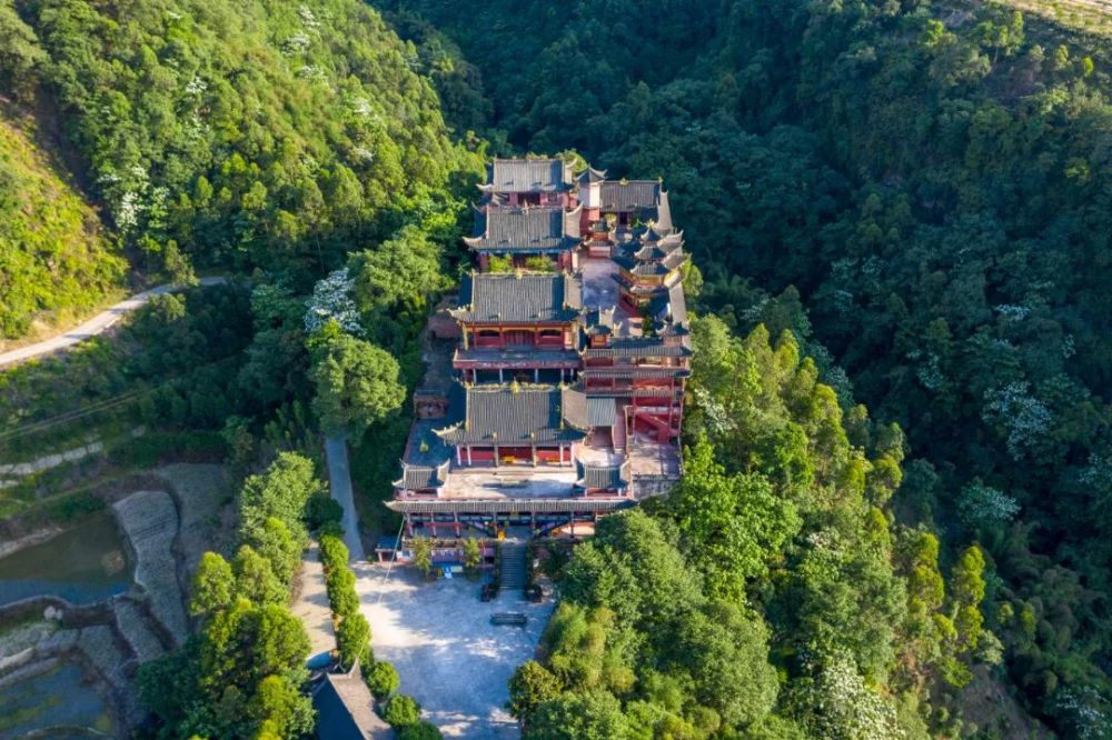 不用远行乐山这10处新晋网红景点带你出大片