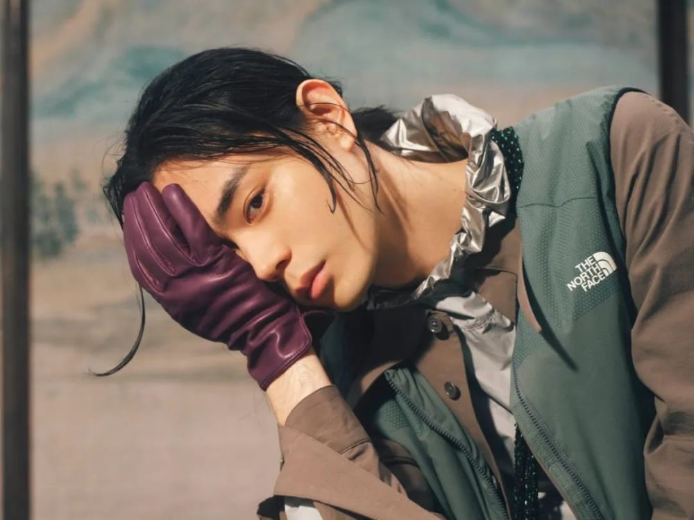 苏打菅田将晖惊喜亮相中国杂志展现高冷超模气场