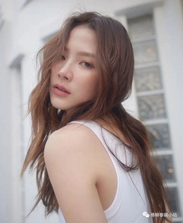 泰星baifern:每次谈恋爱都想结婚,曾经很喜欢孔刘,想嫁给他