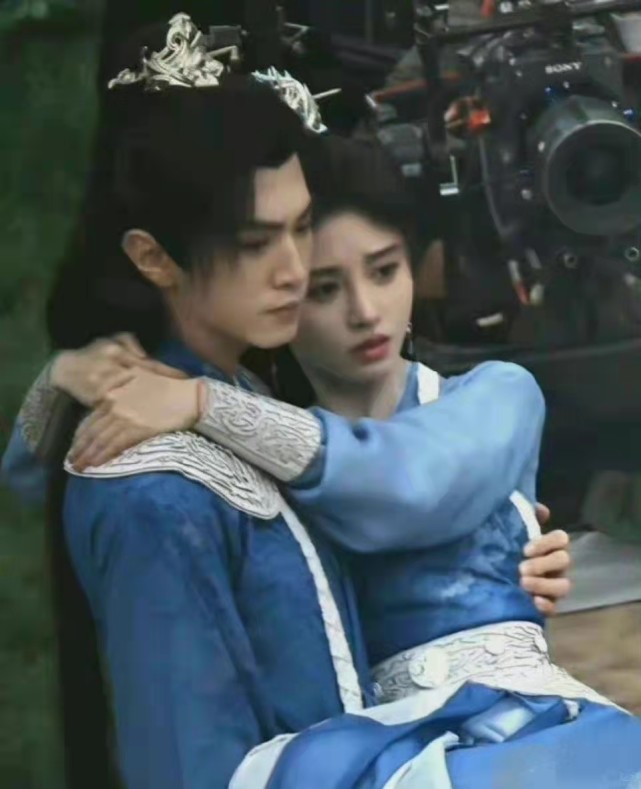 陈哲远公主抱鞠婧祎路透,仙剑4!