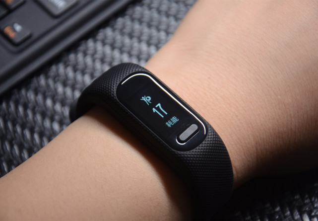 5克的运动健康智能手环:佳明garminsmart 5简评