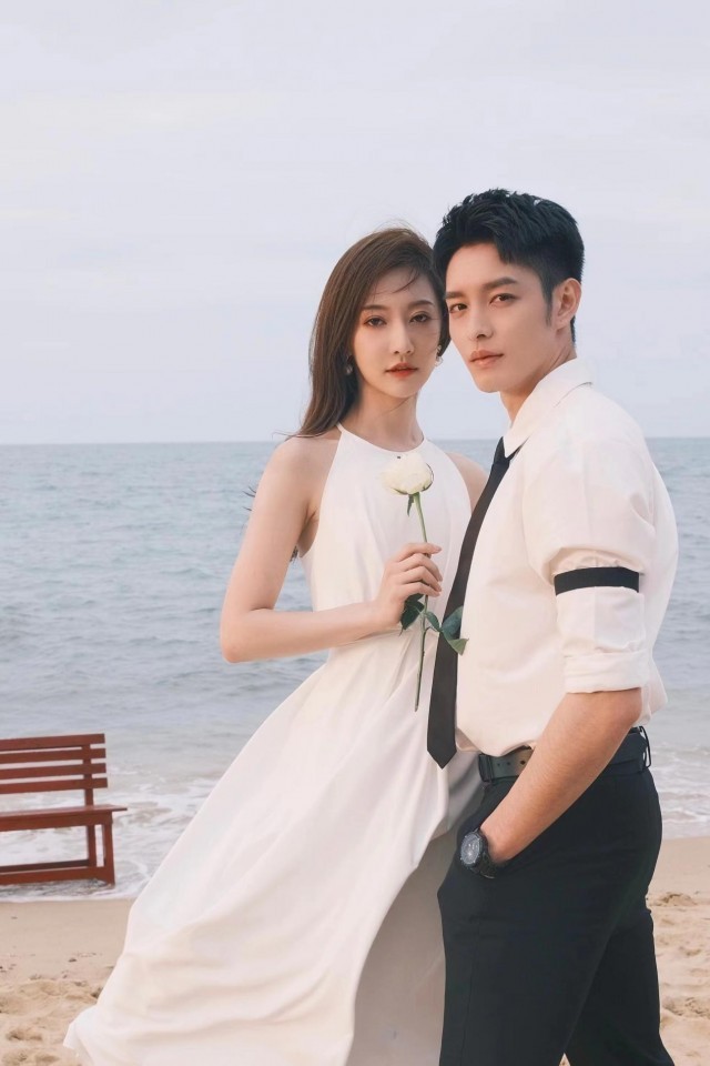 《为你逆光而来》路透写真 余玥曹佑宁高甜配一脸