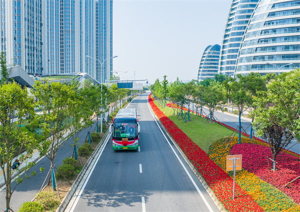 由武漢經開區始發,覆蓋光谷金融港,金港汽車產業園,武漢經開區軍山