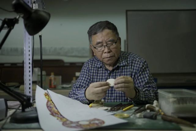 牙雕艺术传承人——李春珂,用心造就牙雕之美