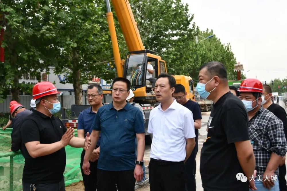 大城縣四中體育廣場雨汙分流二期工程環城水系縣長現場督導施工進度