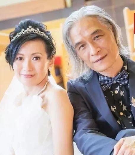 56岁李丽珍晒与女儿近照,身材发福臃肿,前夫是林忆莲前男友_腾讯新闻