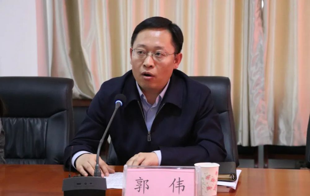 郭伟在总结讲话时要求,广大文艺工作者要扎根洛塬大地,深耕民俗民情