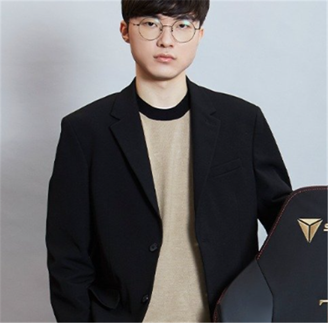 faker亲自摘下滤镜承认参赛初心就是钱还数那个时候状态最好