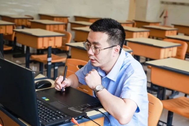 作者:梁丹 朱权 张可立 章修惠 陈高璋 黄天嘉 姜海洋 张智博