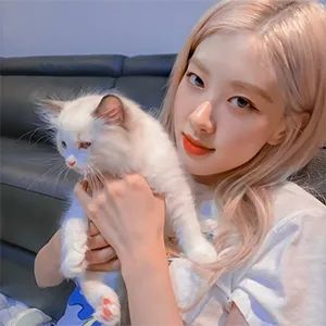 头像|金发天使朴彩英rose头像