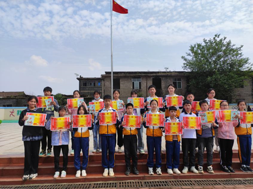 模范党支部创评立学习榜样育养正少年红桥小学举行六年级毕业典礼暨