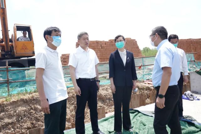 宋华东到喻屯镇现场办公