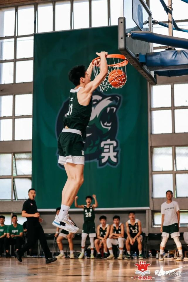 广东小将耐高夺冠体教融合让校园篮球卷起来