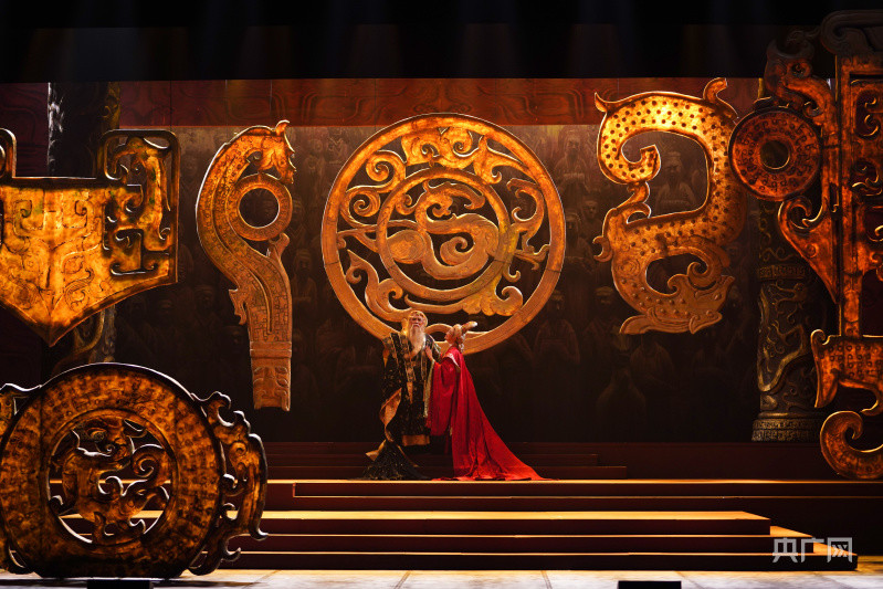 话剧《南越王》演出剧照(央广网记者 官文清摄)作为广话的传承剧目