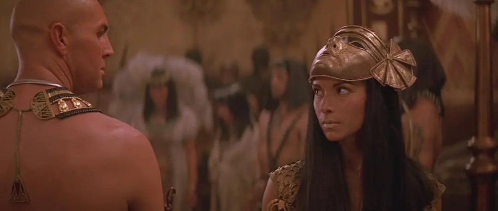 吃人的圣甲虫,复活死人的亡灵黑经,《木乃伊》不只是童年阴影_腾讯