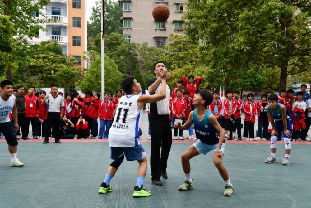 教育喜迎二十大奮進新徵程黃平湖裡中學舉行慶祝中國共