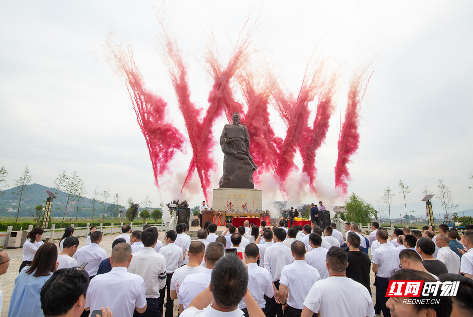醴陵李畋镇公祭花炮祖师李畋营造产业发展氛围