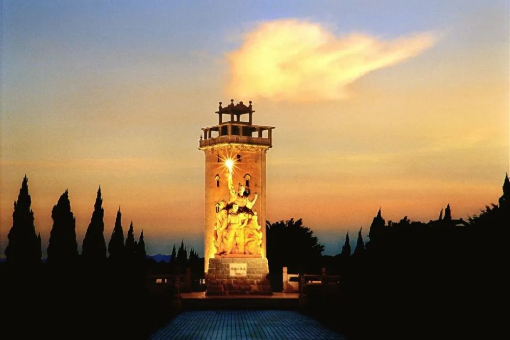 风采堂又名名贤余忠襄公祠,为余姓族人纪念祖先北宋名臣余靖而建母 