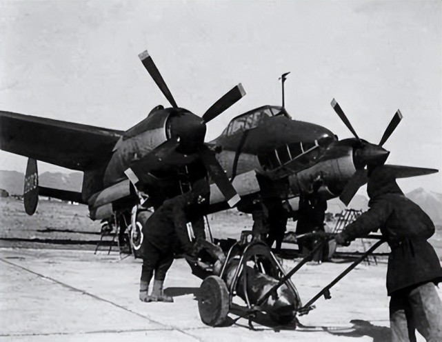 中国曾经的王牌轰炸机图-2,战功卓著,但也有惨痛失败