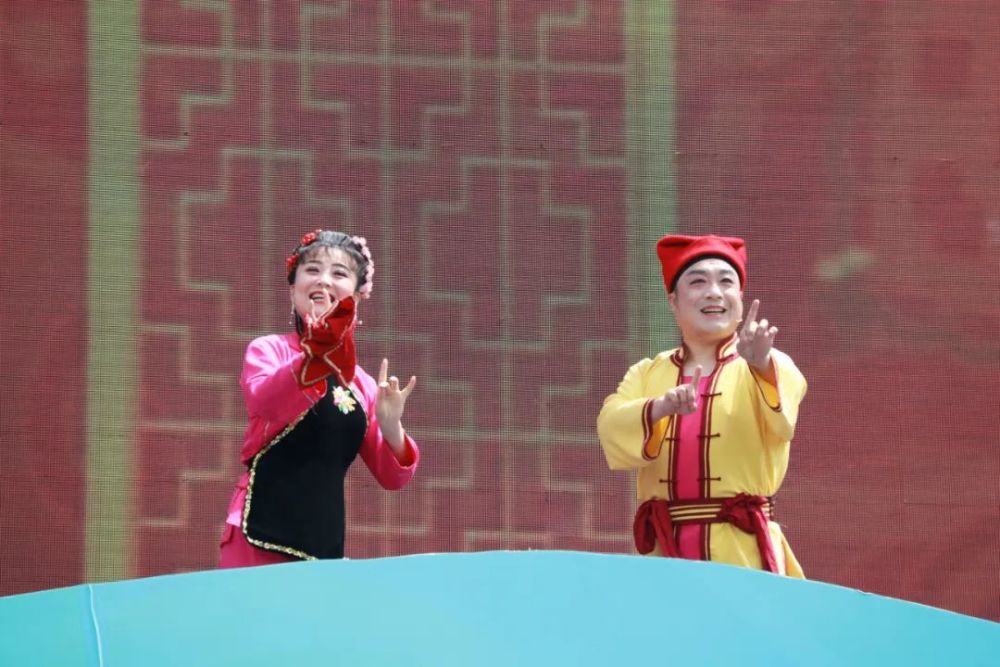 花鼓戏夫妻观灯以厚重的非遗为底蕴展示商洛的独特魅力
