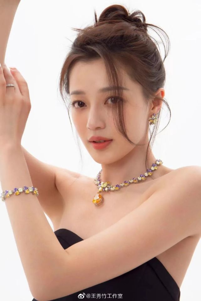 王秀竹:谁说许思恬是花瓶?