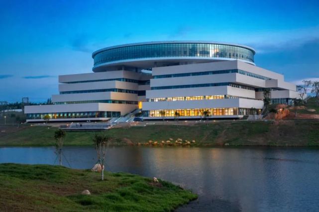 位于惠来县的广东工业大学揭阳校区于2021年秋季开始招生办学▼建设中