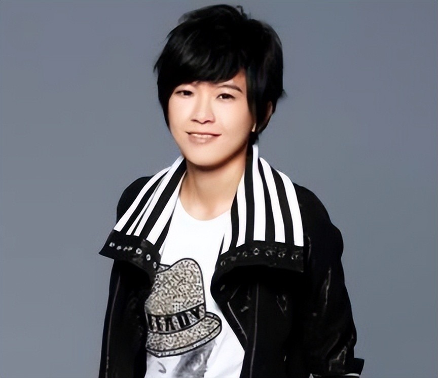 出道即巅峰,淡出歌坛沦落街头卖唱,张芸京到底经历了什么?插图42