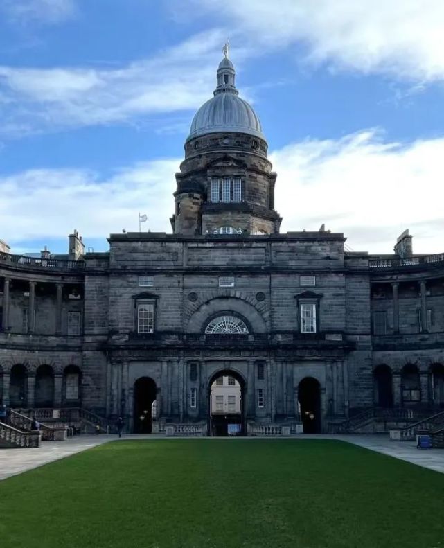 英国top院校来了,这是霍格沃茨本茨吧!